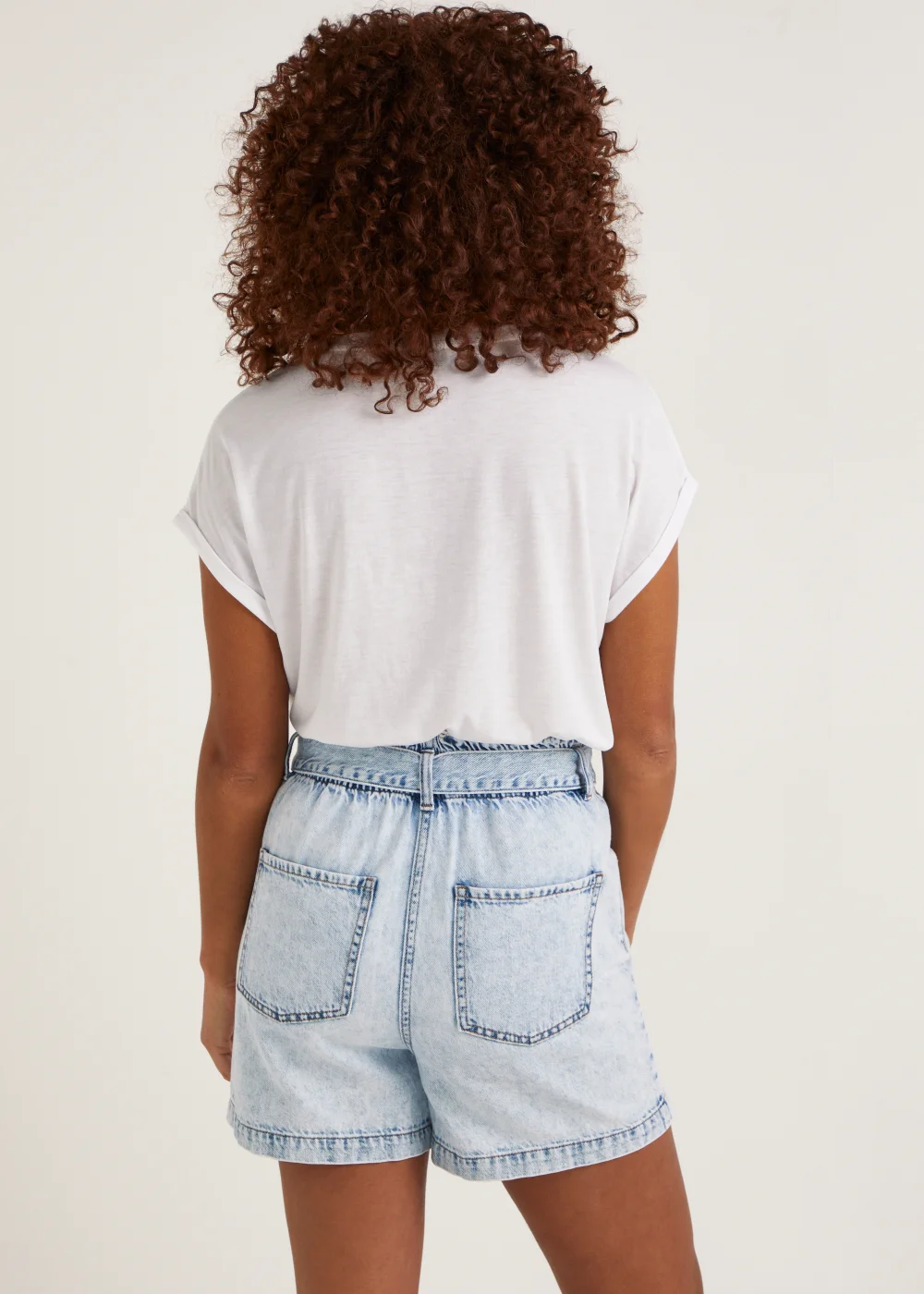 Light Wash Tie Waisted Denim Shorts - 8 Image 2
