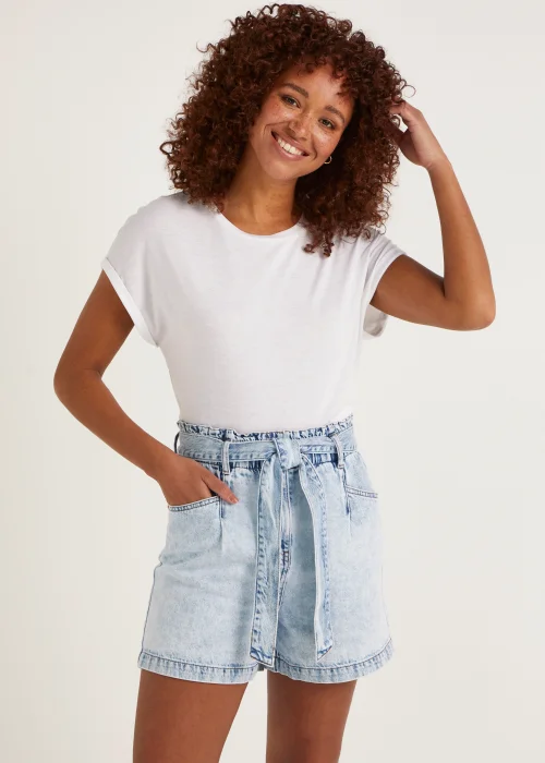 Light Wash Tie Waisted Denim Shorts - 8 Image 1