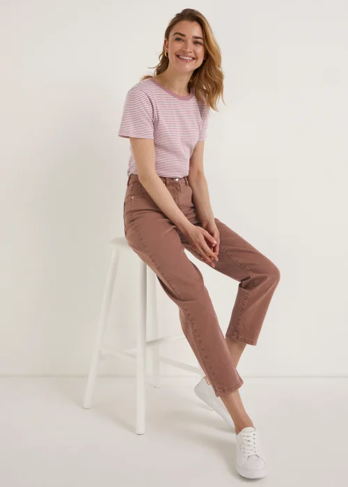 Ava Brown Mom Jeans - Size 08 29 leg Image 4