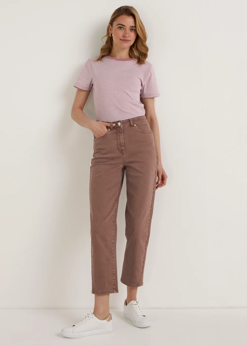 Ava Brown Mom Jeans - Size 08 29 leg Image 1
