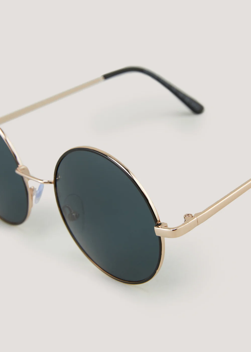 Black Round Sunglasses - One Size Image 2