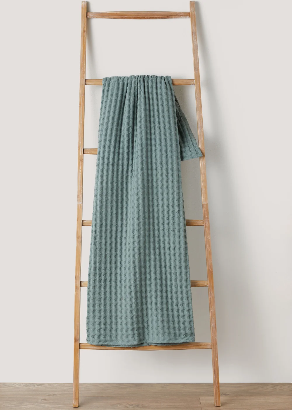 Green Waffle Throw (130cm x 150cm) Image 1
