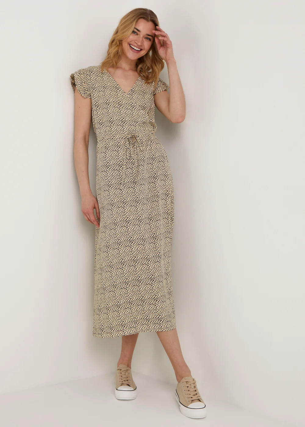 JDY Nolia Beige Print Short Sleeve Midi Dress - 8 Image 4