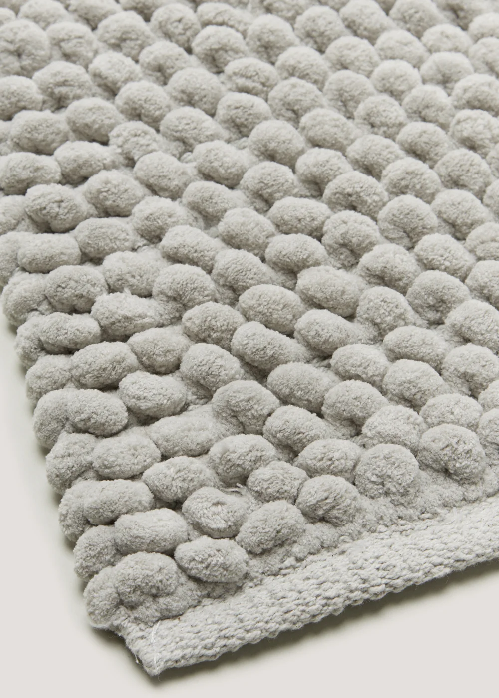 Grey Chunky Bobble Bath Runner (105cm x 40cm) Image 2