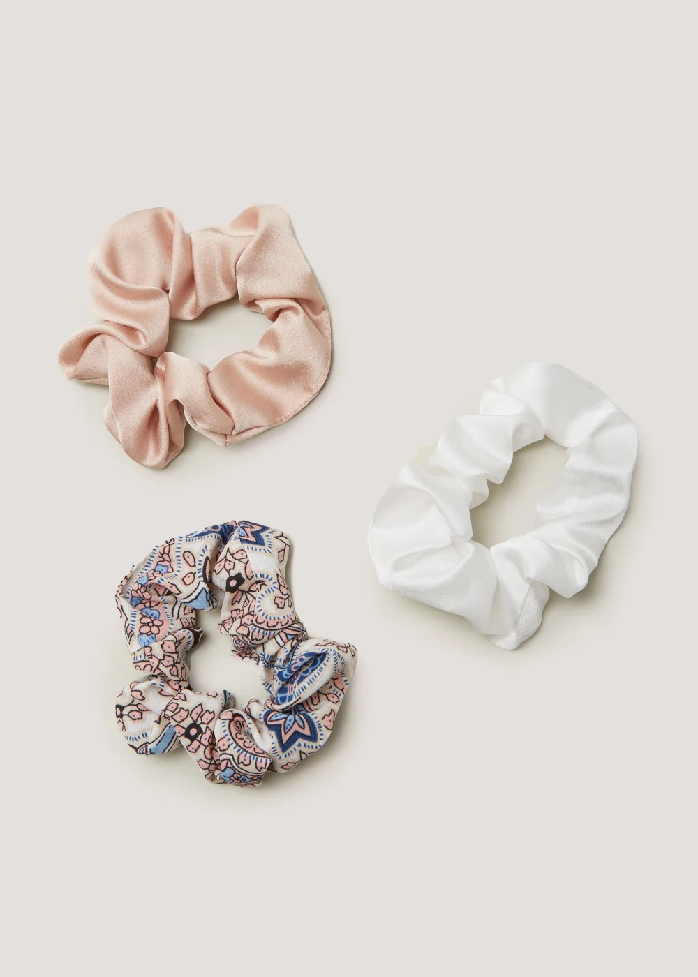 3 Pack Plain & Paisley Scrunchies - One Size Image 1