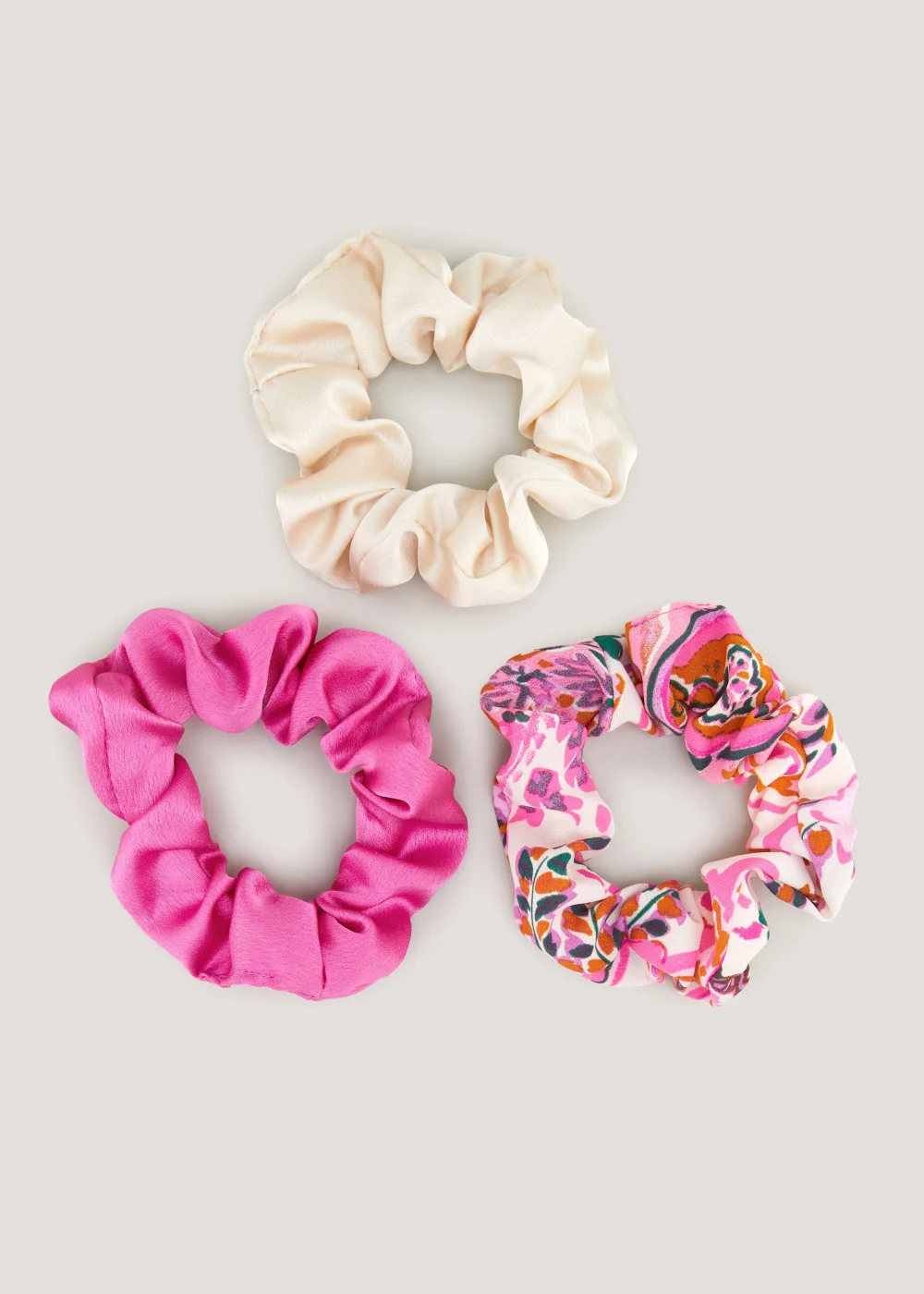 3 Pack Plain & Paisley Print Scrunchies - One Size Image 1
