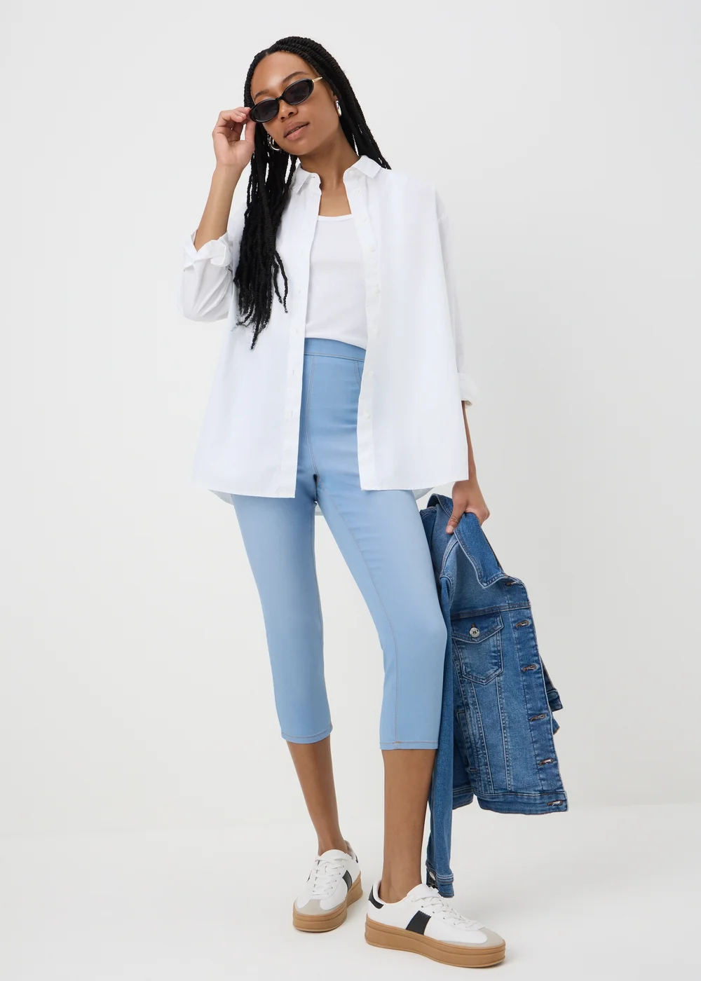Rosie Light Wash Cropped Pull On Jeggings - 8 Image 1