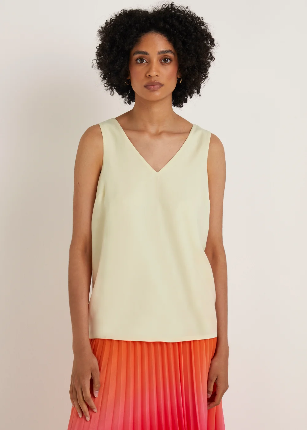 Et Vous Beige Satin Vest Top - Size 8 Image 3