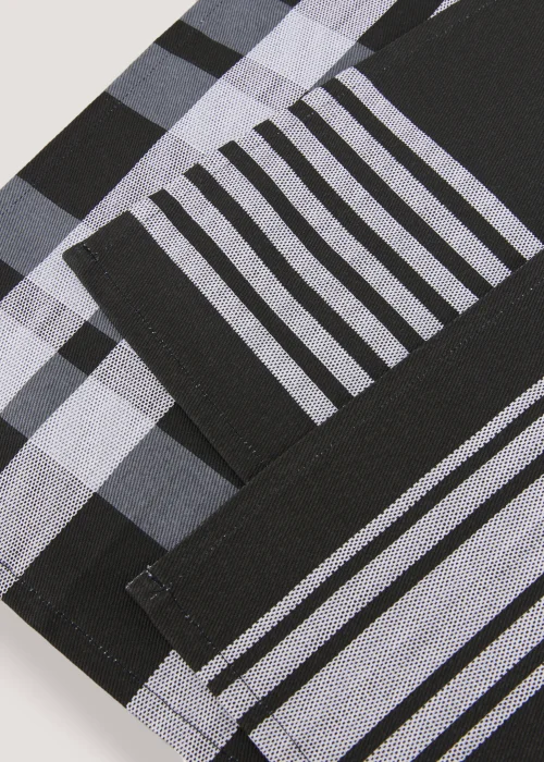 3 Pack Black Pro Textiles Tea Towels (64cm x 46cm) Image 2