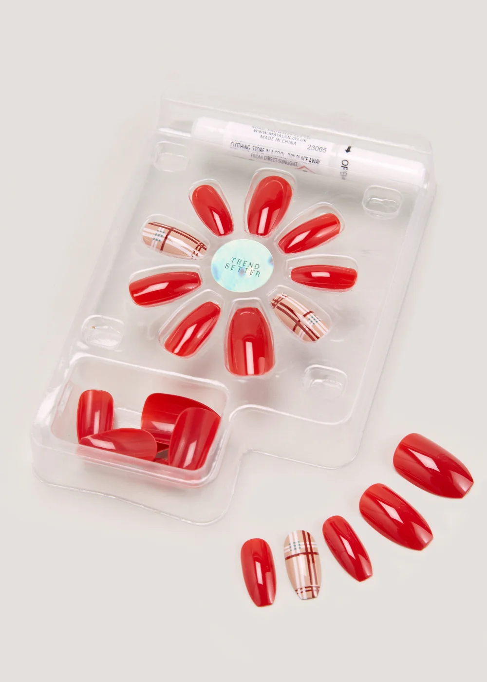 Beauty Collective 24 False Nails Image 2