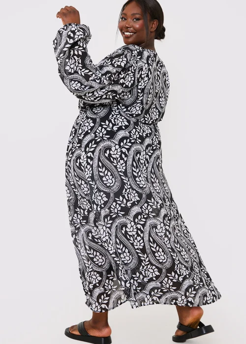 In the Style Jac Jossa Black Paisley Tie Front Maxi Cover Up - 8 Image 7