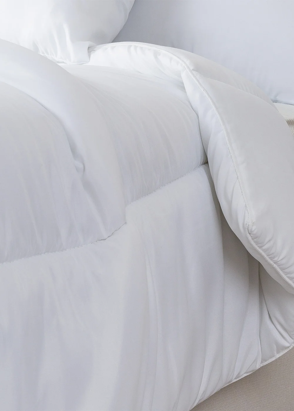 Slumberdown Cool Summer Nights Duvet (4.5 Tog) - Single Image 3