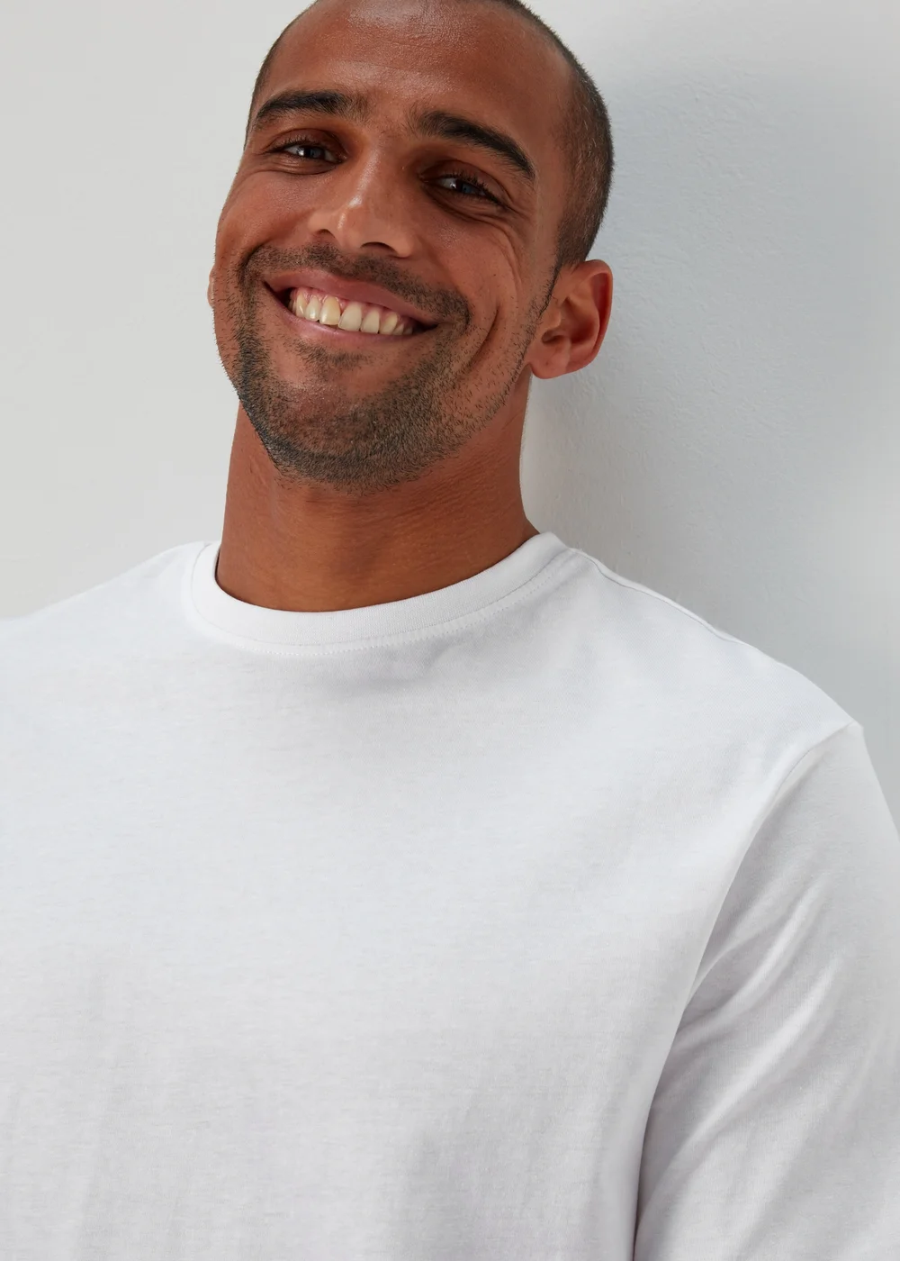 5 Pack Essential White T-Shirts - S Image 4
