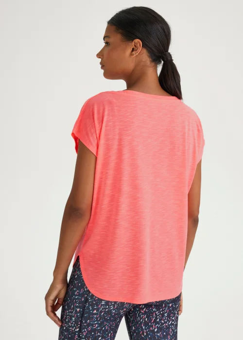 Souluxe Coral V-Neck Textured Sports T-Shirt - Small Image 2