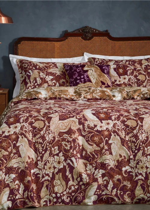 Paoletti Harewood British Animal 100% Cotton Duvet Cover Set Ruby - Single Image 1