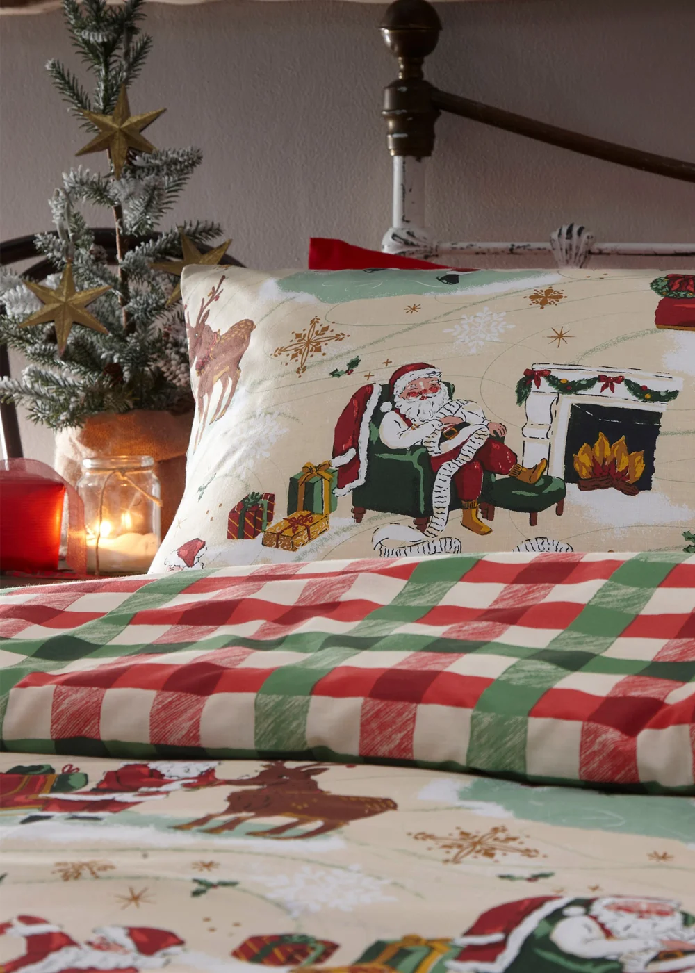furn. Jolly Santa Christmas Duvet Cover Set - Single Image 3