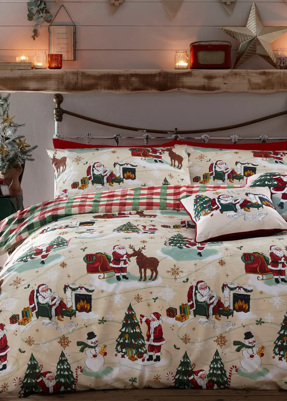 furn. Jolly Santa Christmas Duvet Cover Set - Single Image 1
