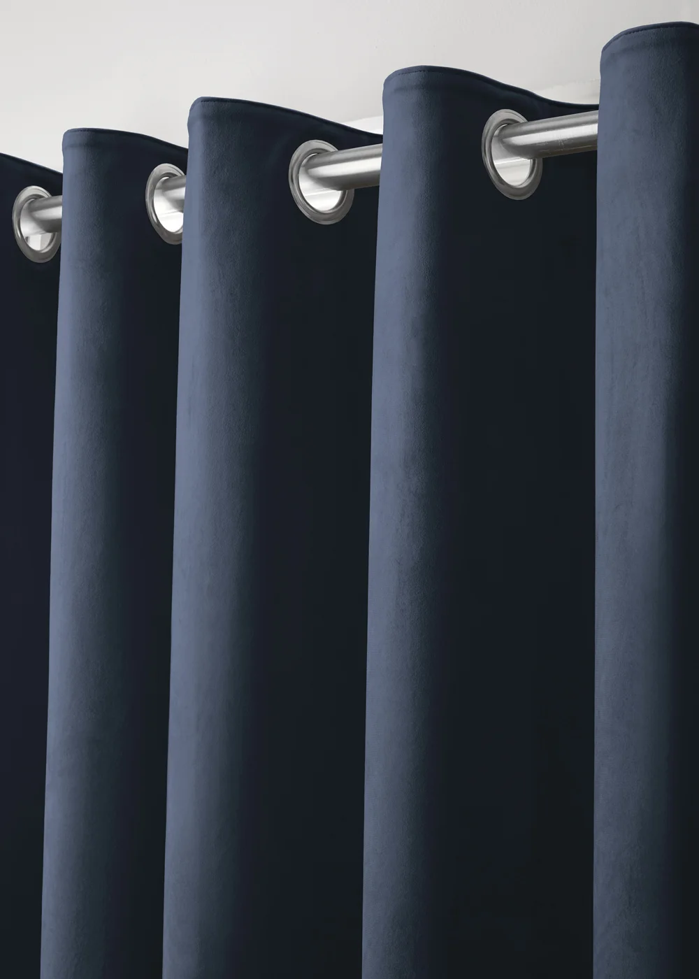 Laurence Llewelyn-Bowen Montrose Velvet Blackout Navy Eyelet Curtains - 46W X 54D (116x137cm) Image 2