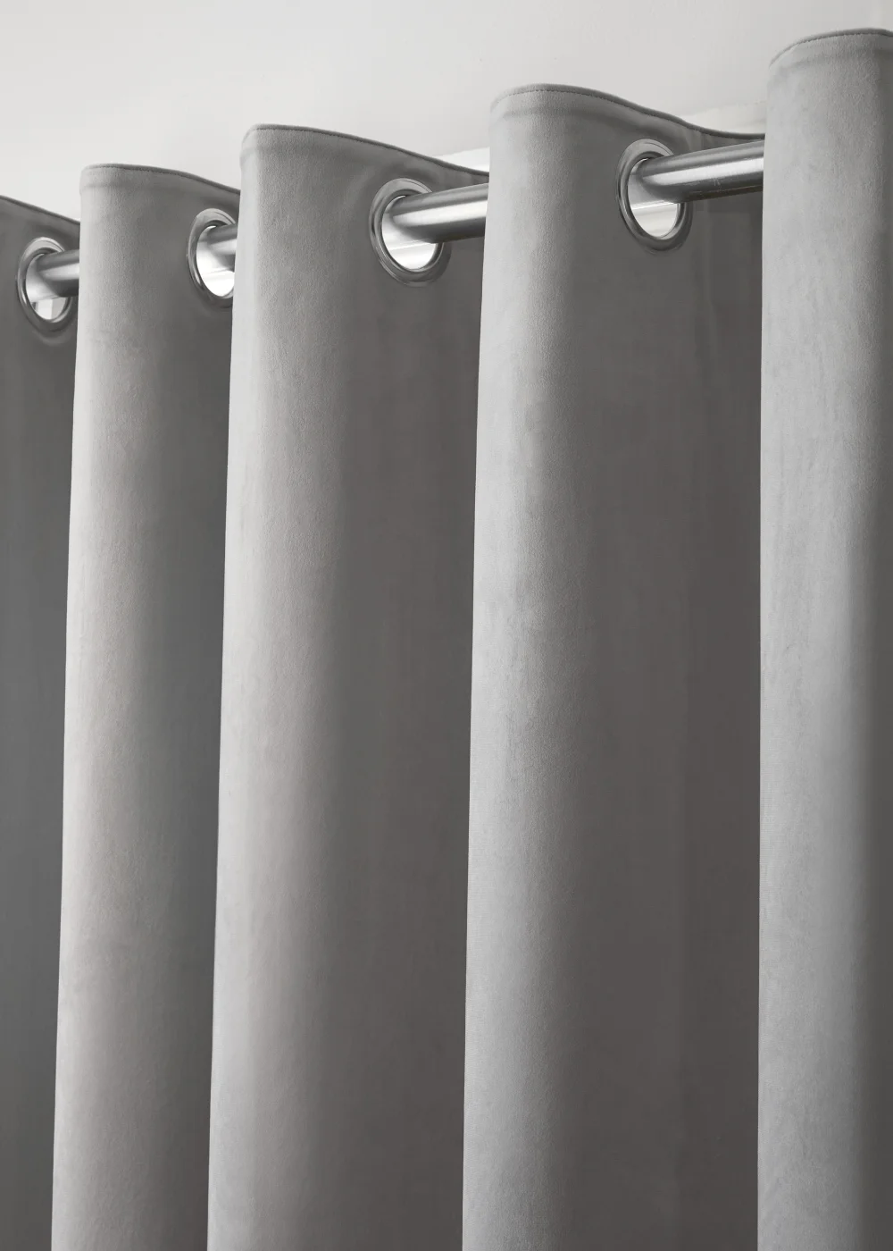 Laurence Llewelyn-Bowen Montrose Velvet Blackout Silver Eyelet Curtains - 46W X 54D (116x137cm) Image 2