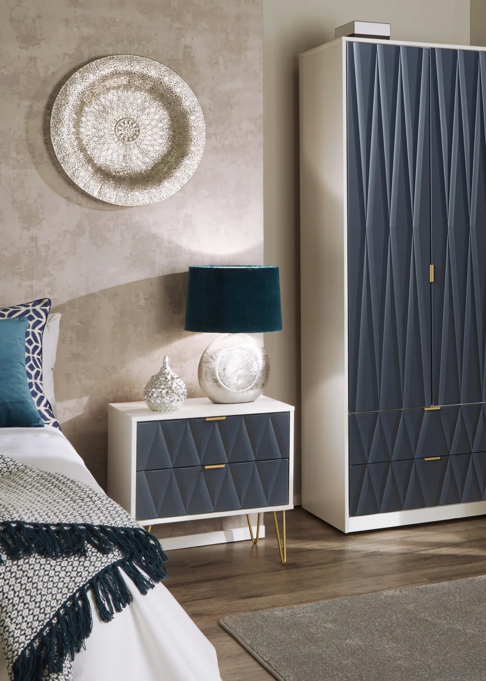 Swift Prism 4 Drawer End of Bed Chest (50.5cm x 41.5cm x 112cm) - One Size Image 5
