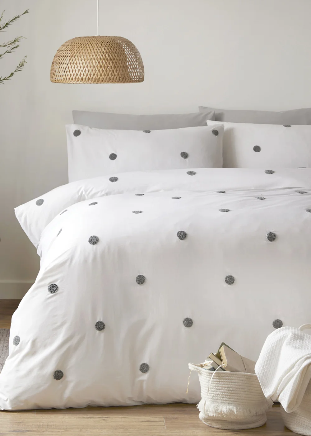 Appletree Dot Garden White/Grey Duvet Cover Set - Single Image 1