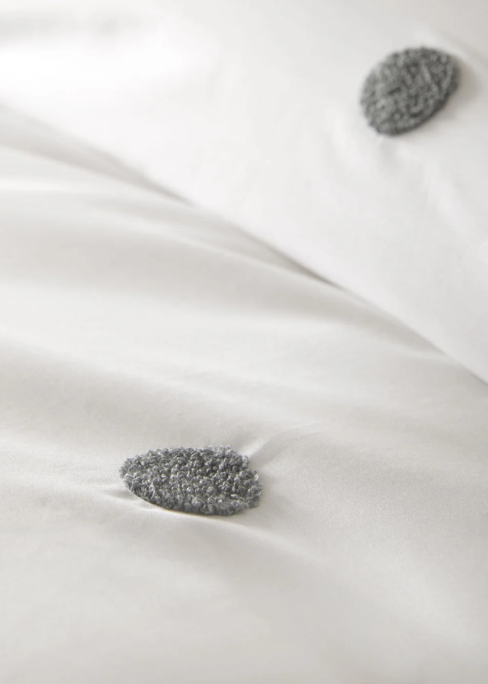 Appletree Dot Garden White/Grey Duvet Cover Set - Single Image 3