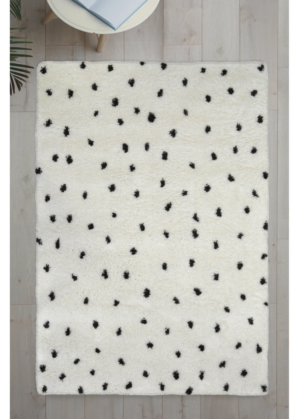 Homemaker Mono Snug Shaggy Spot Rug - 80 x 150 Image 1