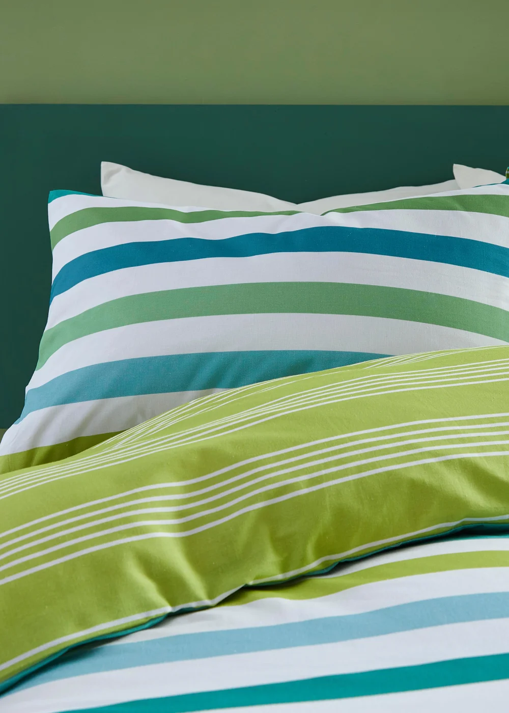 Fusion Carlson Stripe Reversible Duvet Cover - Single Image 2
