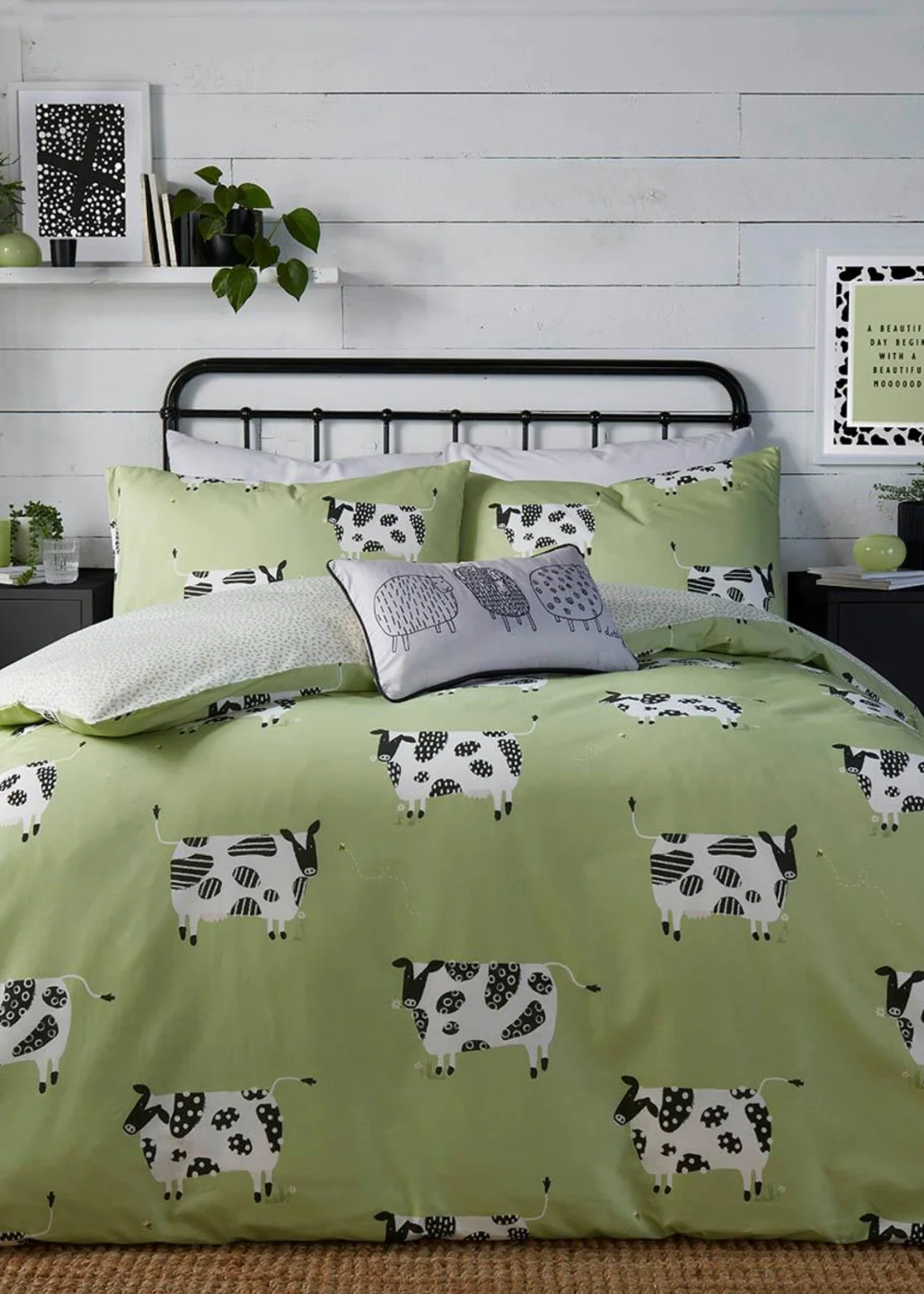 Fusion Daisy Green Cow Reversible Duvet Cover - Single Image 1