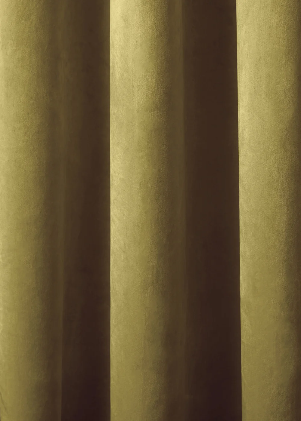 Laurence Llewelyn-Bowen Montrose Velvet Blackout Eyelet Curtains - 46W X 54D (116x137cm) Image 3