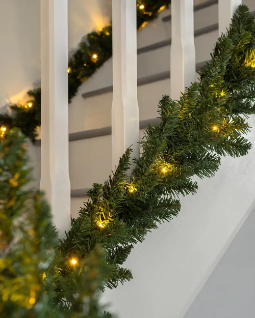 WeRChristmas Green Pre-Lit Plain Artificial Christmas Garland 80 Warm White Leds 18 Ft - No Size Image 4
