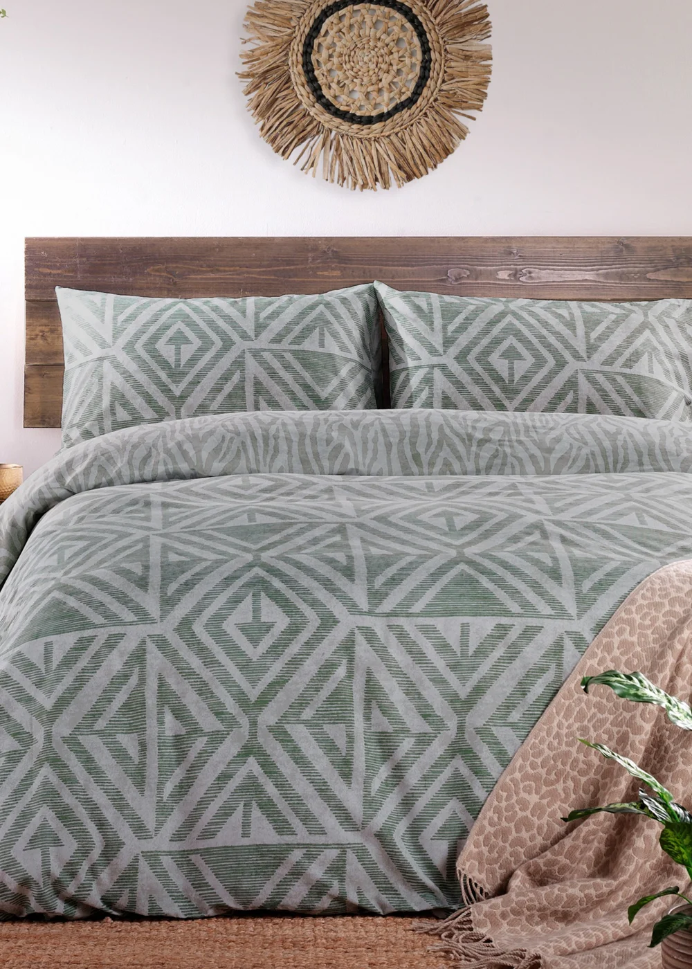 furn. Tanza Global Geometric Duvet Cover - Single Image 1