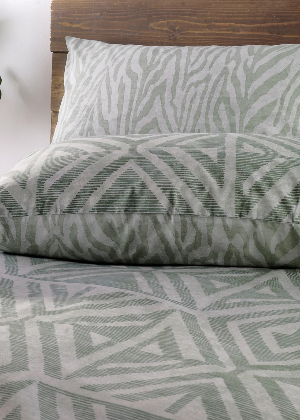 furn. Tanza Global Geometric Duvet Cover - Single Image 2