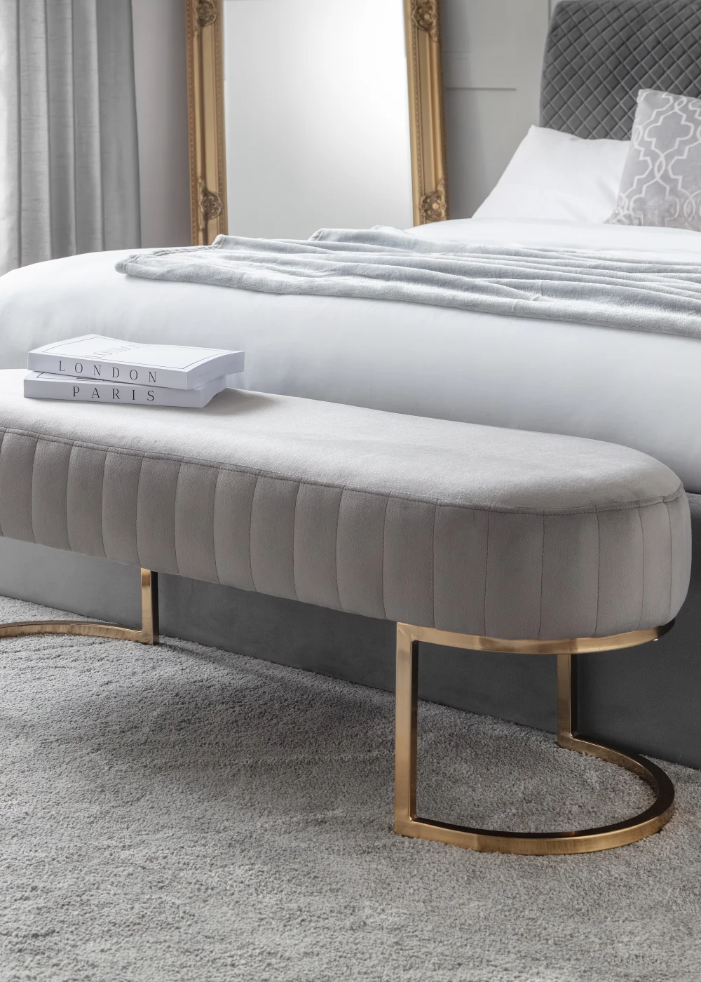 Julian Bowen Harrogate Velvet Bench (42 x 117.5 x 42.5 cm) - One Size Image 4
