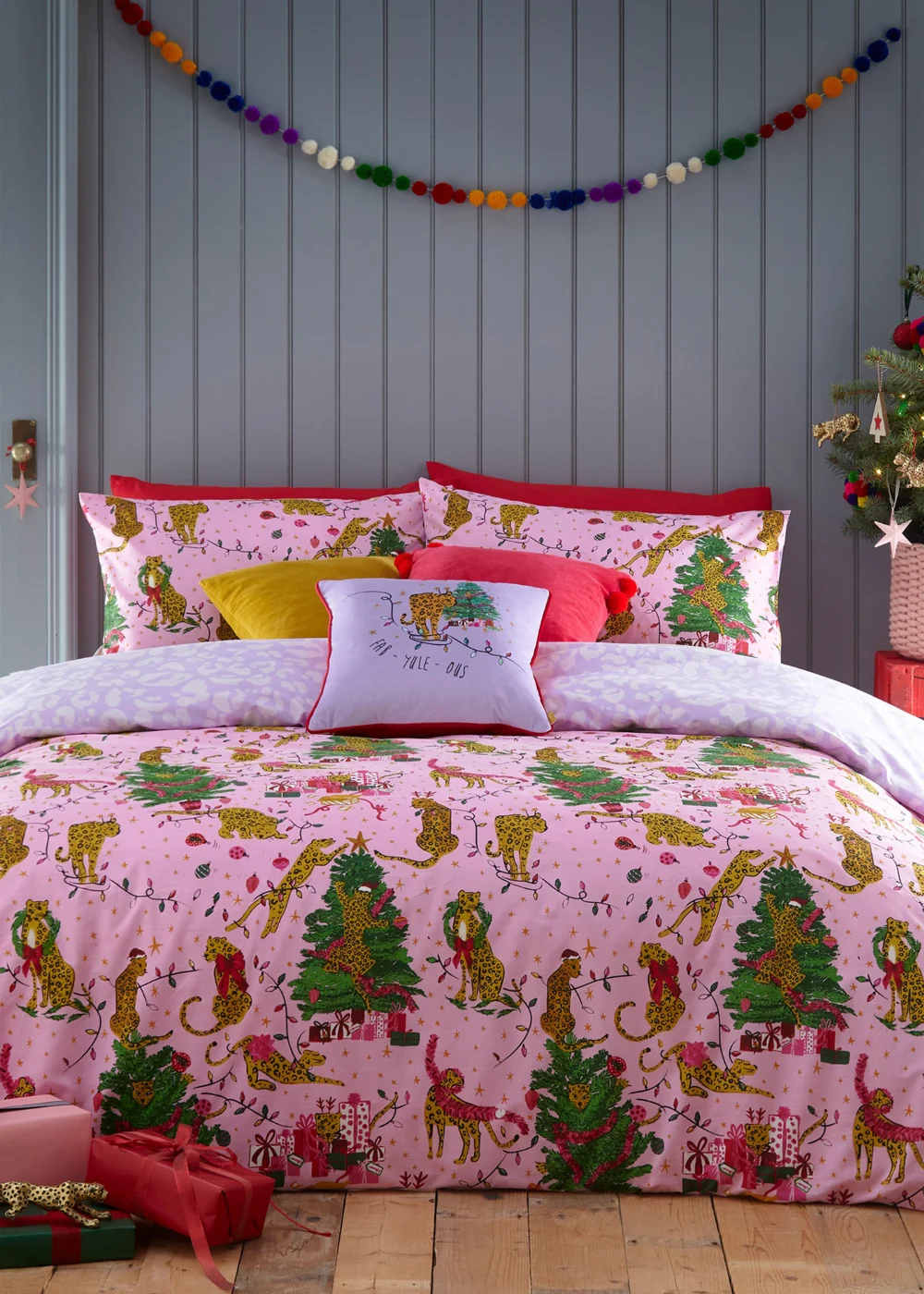 furn. Purrfect Christmas Duvet Cover Set - Junior Image 1
