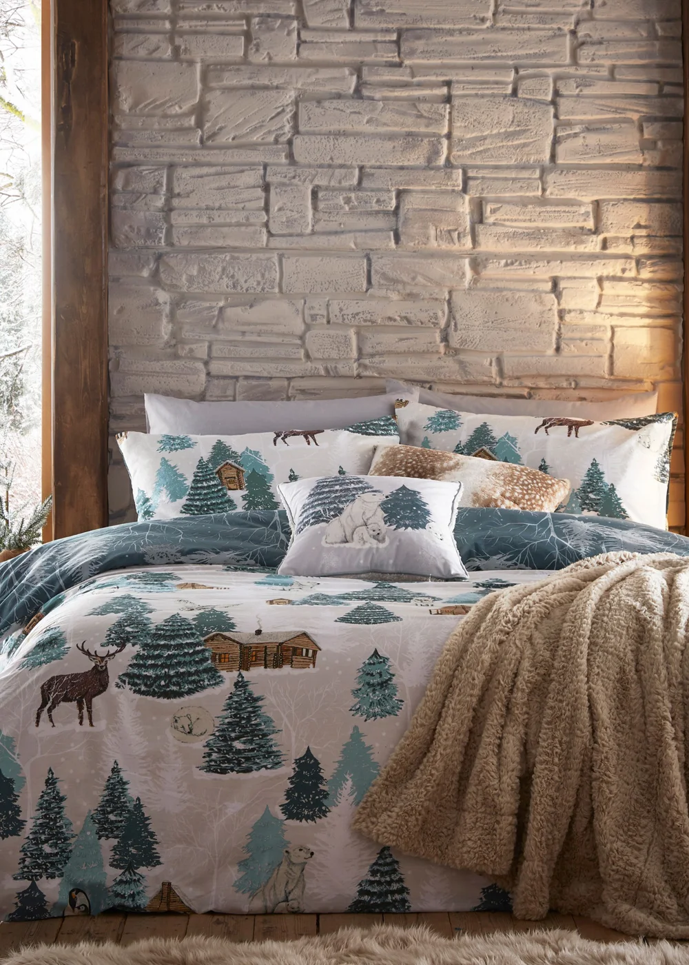 furn. Arcticus Artic Animal Duvet Cover Set - Single Image 1