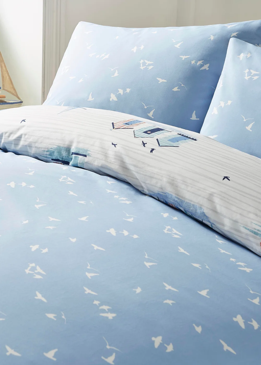 Fusion Beach Huts Blue Duvet Cover Set - Single Image 5