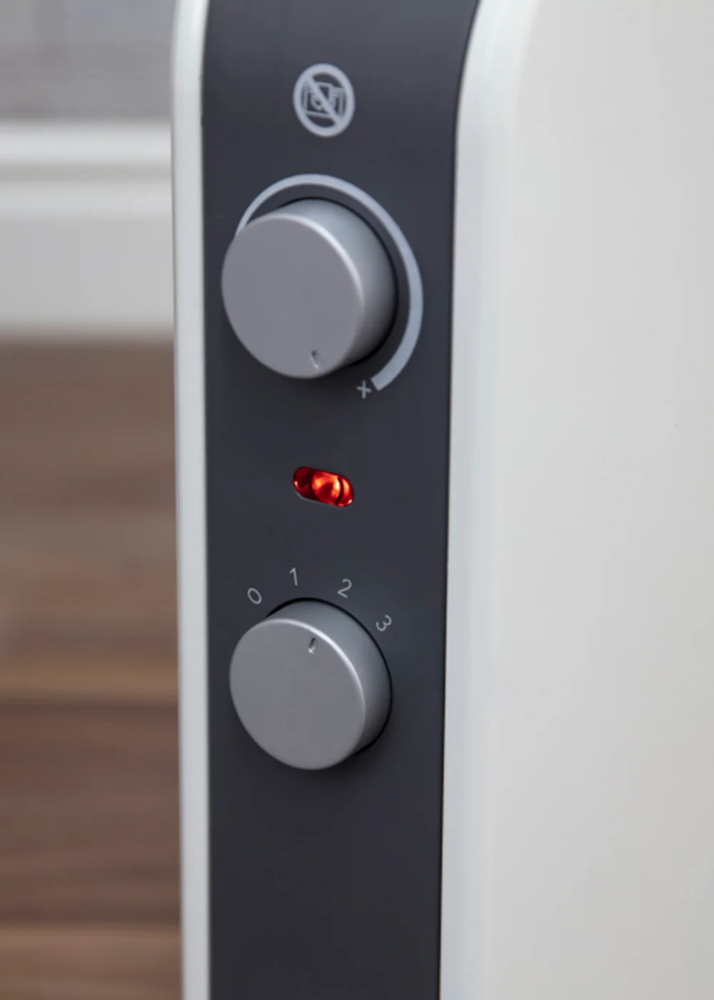 Black and Decker 2KW Convection Heater White - One Size Image 4