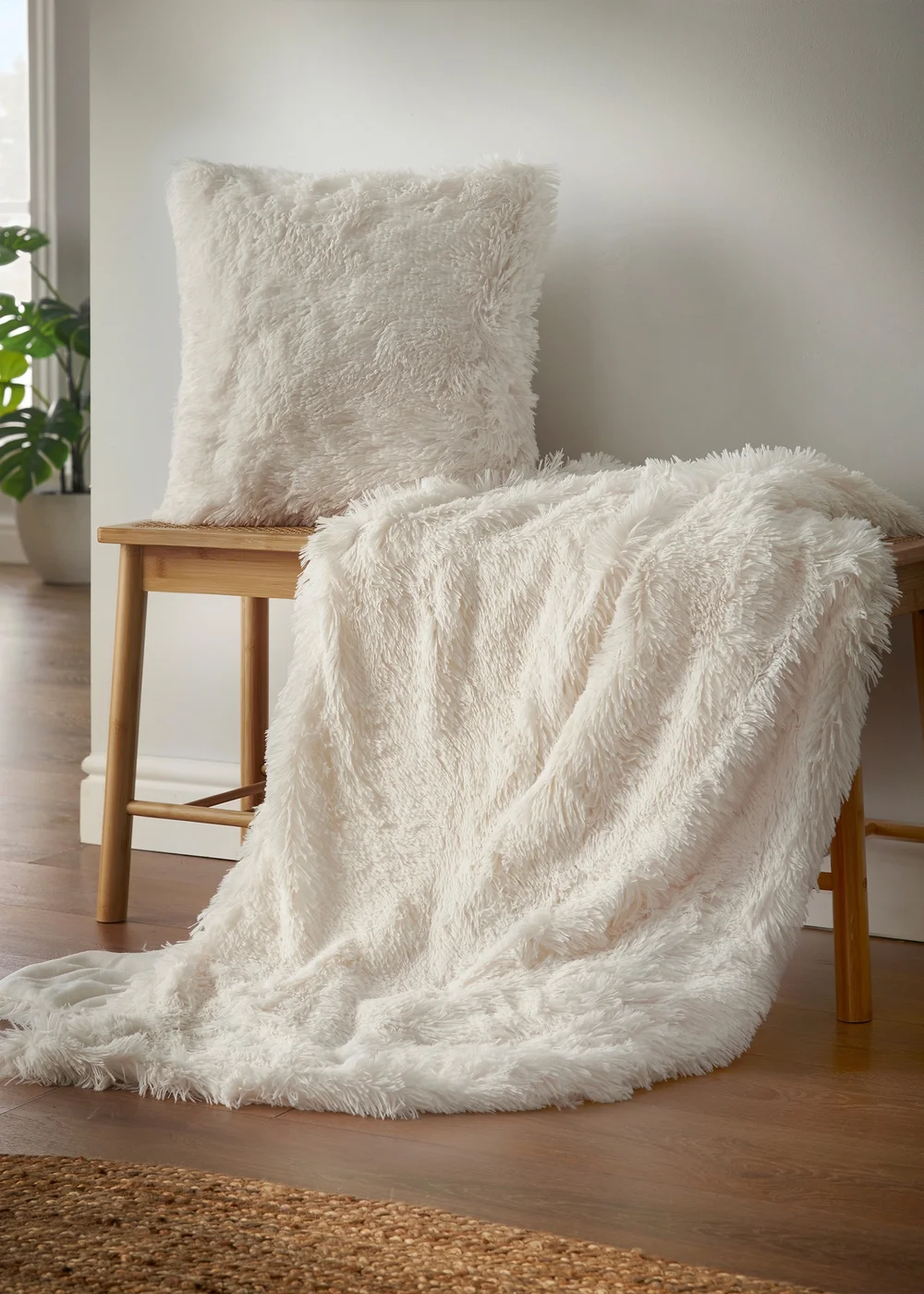Catherine Lansfield Cuddly Cushion (45x45cm) - One Size Image 2