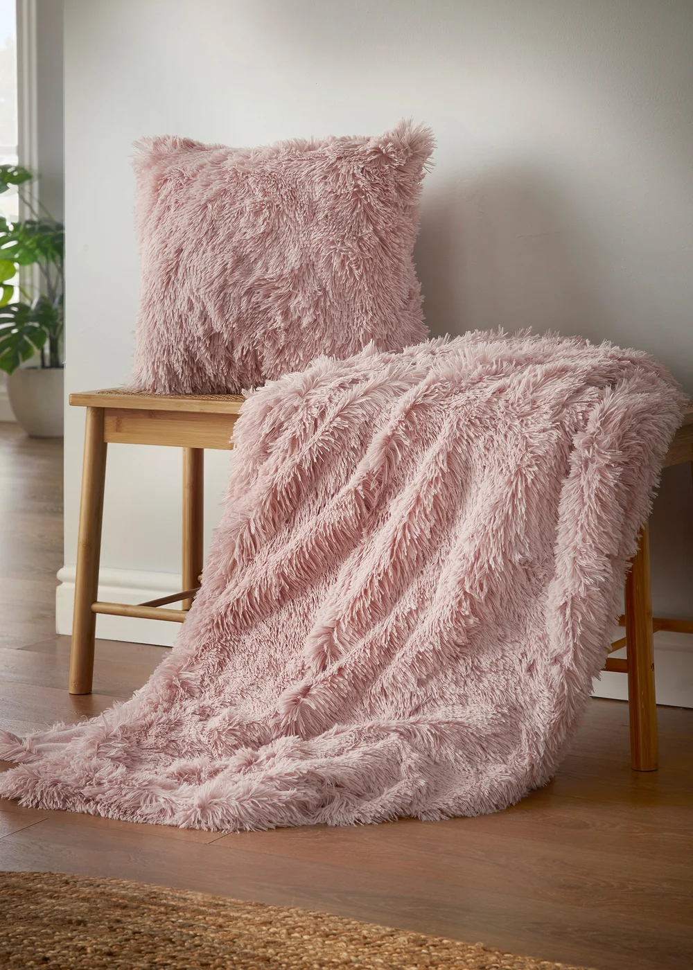 Catherine Lansfield Cuddly Cushion (45x45cm) - One Size Image 3