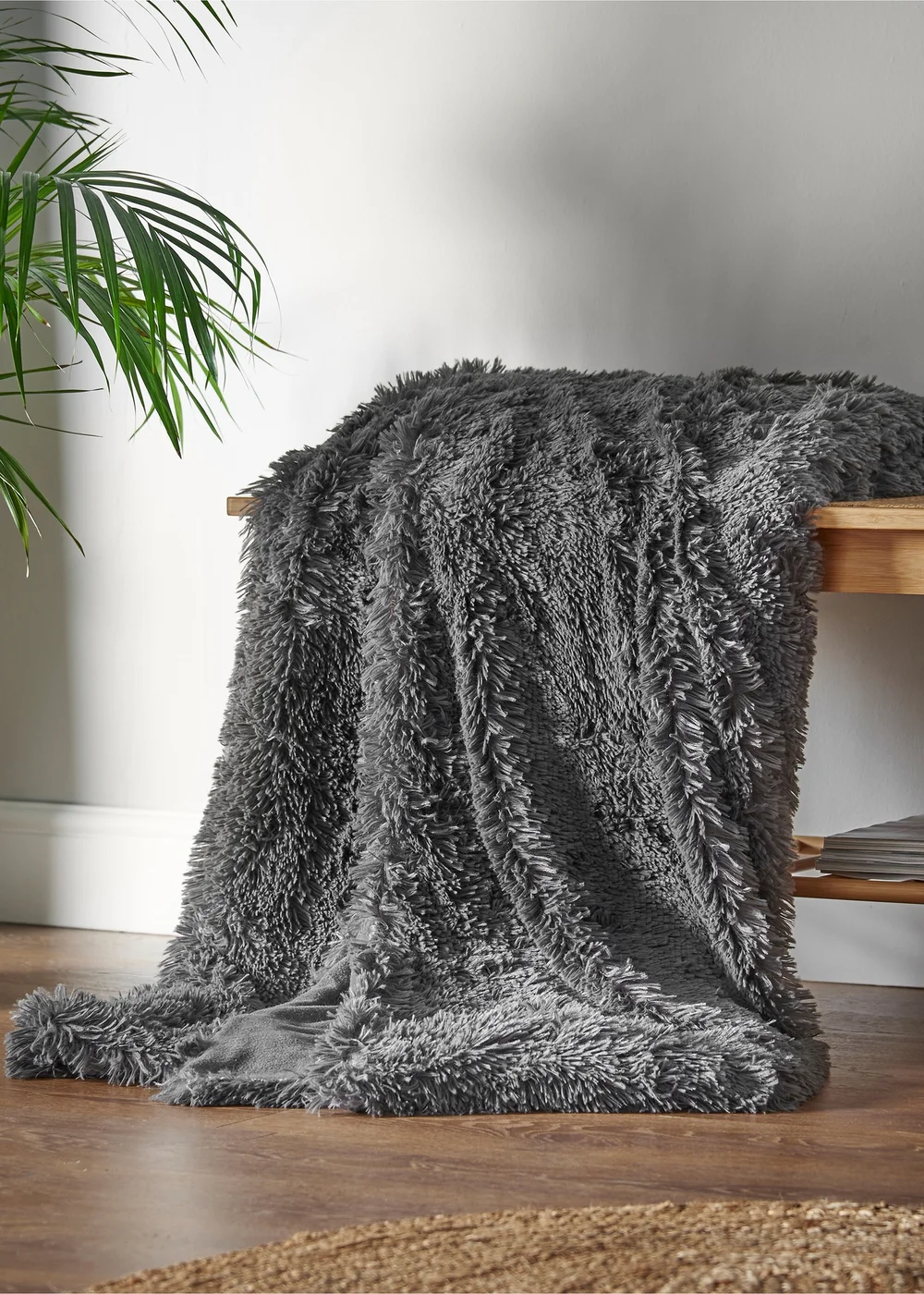 Catherine Lansfield Cuddly Deep Pile Blanket Throw (150x200cm) - One Size Image 1