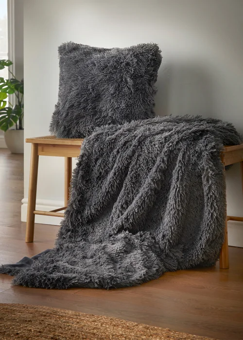 Catherine Lansfield Cuddly Deep Pile Blanket Throw (150x200cm) - One Size Image 2