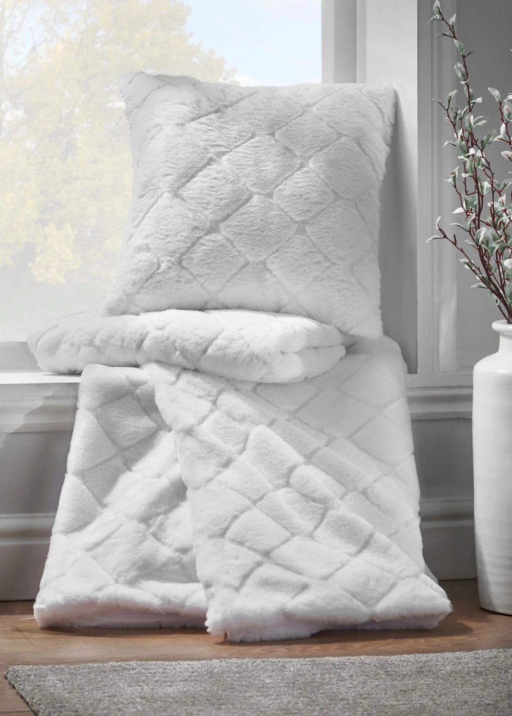 Catherine Lansfield Cosy Diamond Cushion (43x43cm) - 43W X 43D Image 3