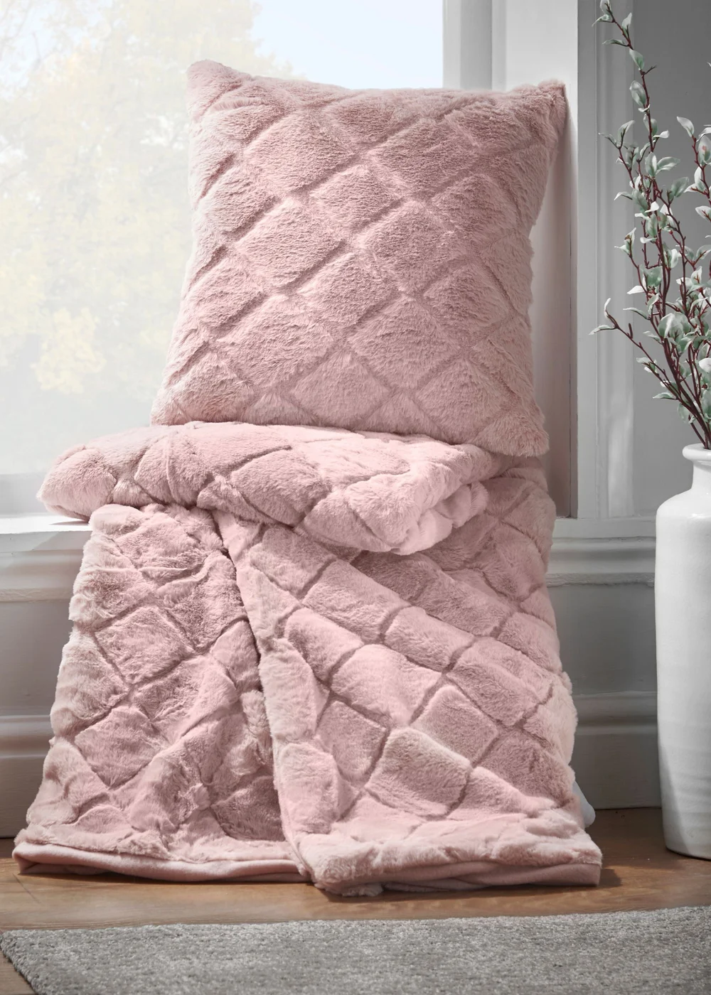 Catherine Lansfield Cosy Diamond Cushion (43x43cm) - 43W X 43D Image 3
