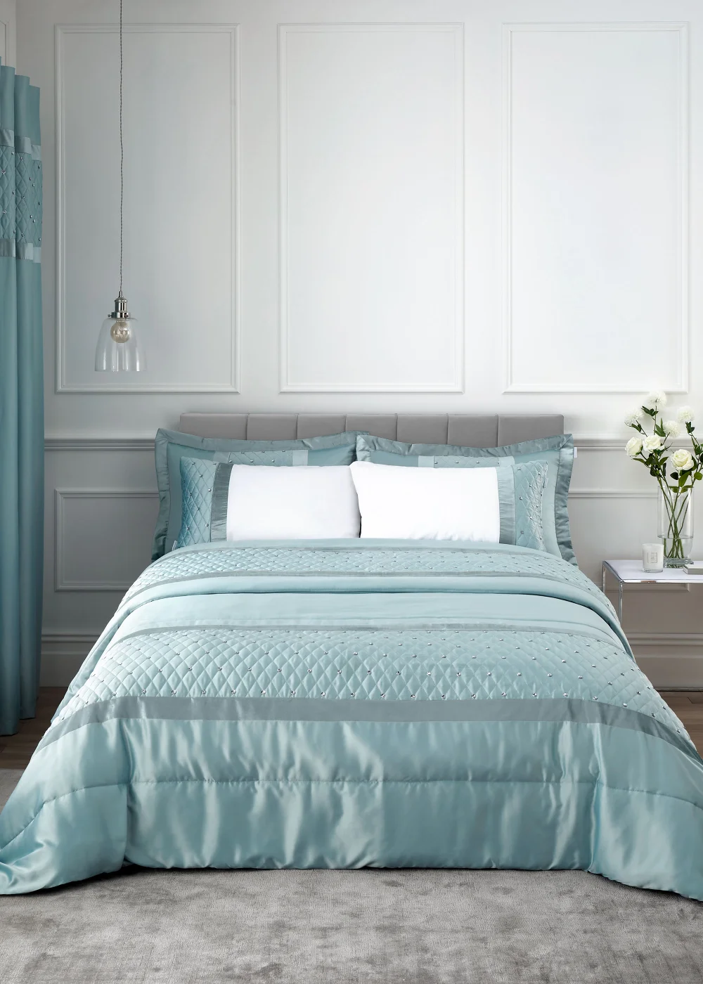Catherine Lansfield Sequin Cluster Quilted Bedspread (240x260cm) - One Size Image 1