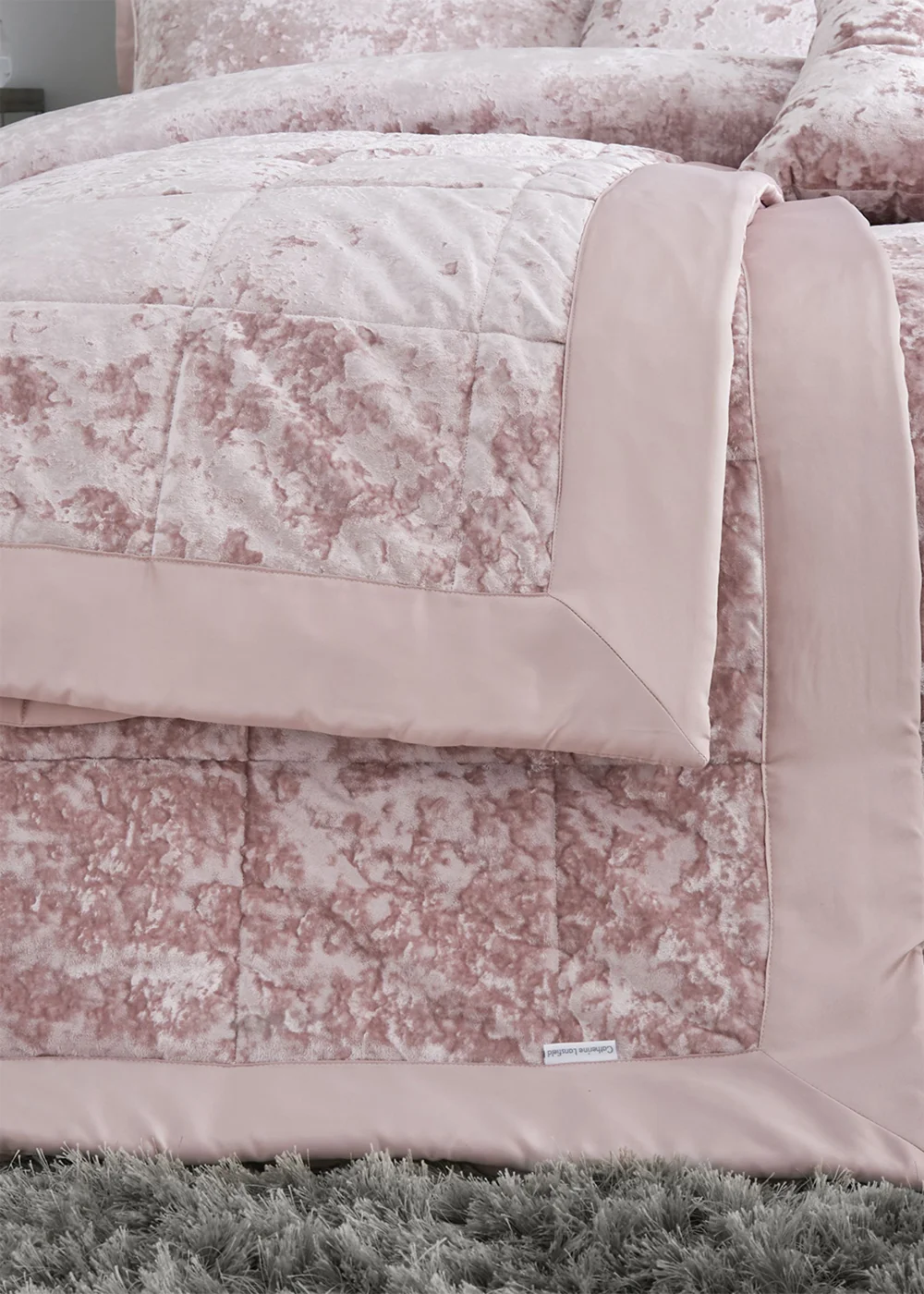 Catherine Lansfield Crushed Velvet Quilted Bedspread (220x220cm) - One Size Image 1