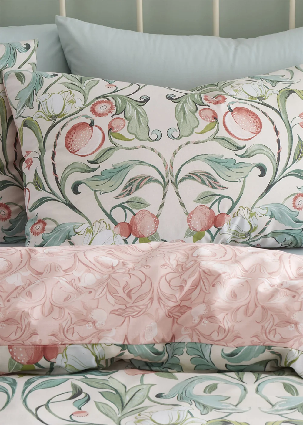 Catherine Lansfield Clarence Floral Reversible Duvet Cover Set Natural - Single Image 2