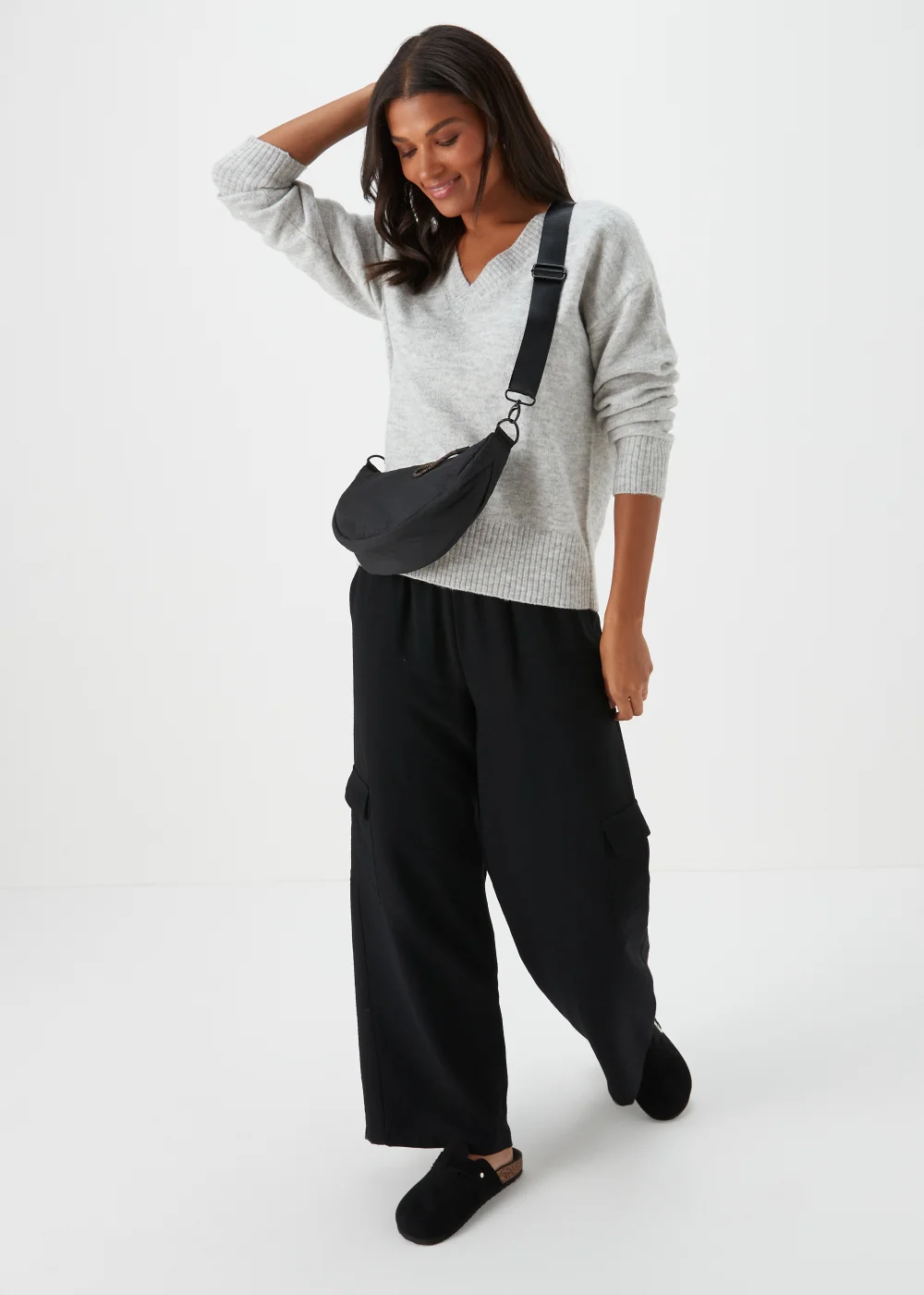 Grey V-Neck Jumper - XS Image 4