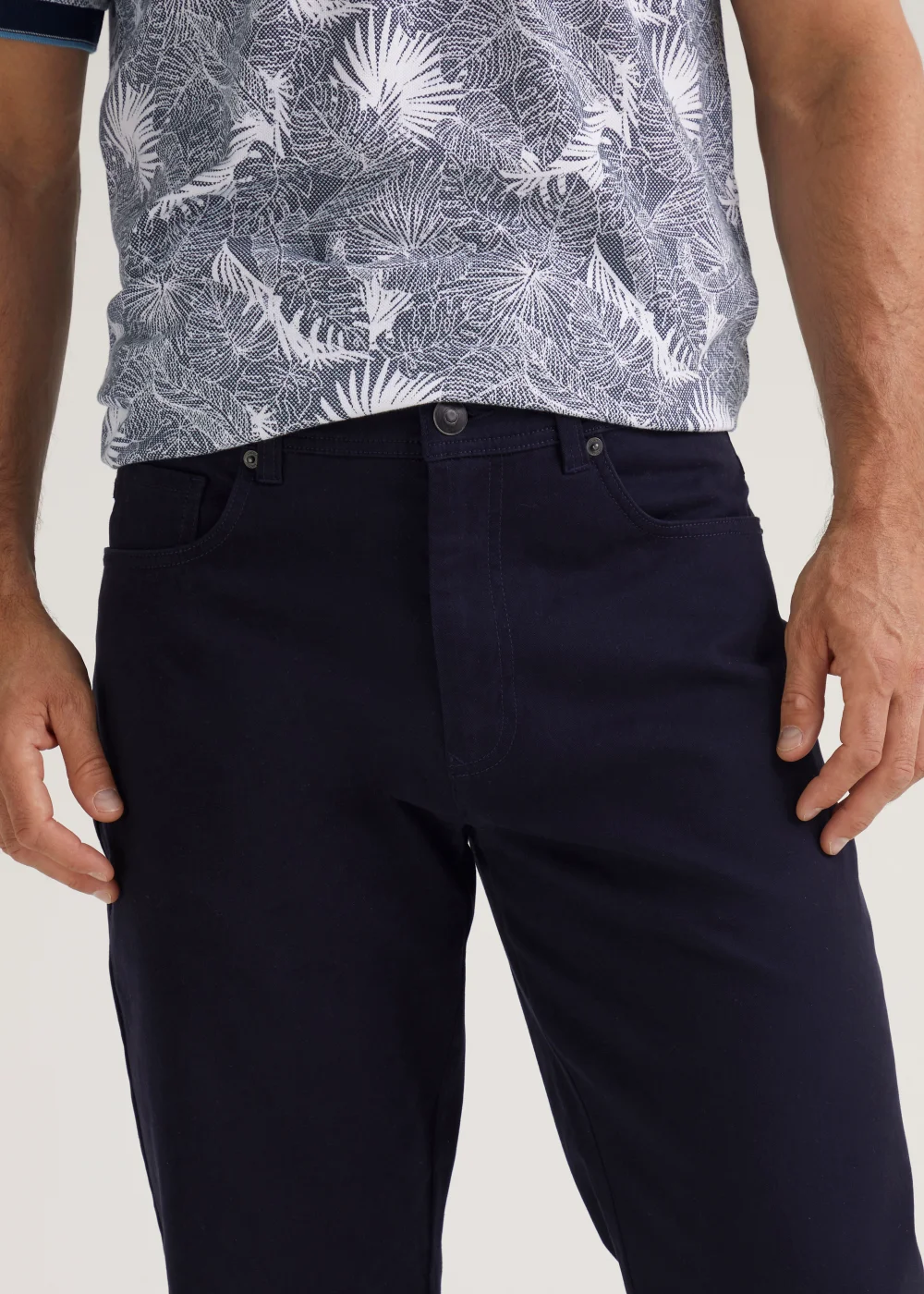 Lincoln Navy 5 Pocket Trousers - 32 Waist Regular Image 3