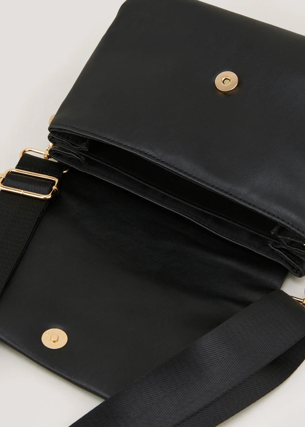 Black Triple Compartment Cross Body Bag - One Size Image 4
